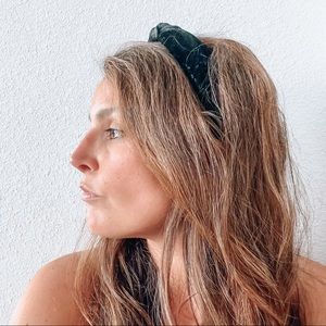 Velvet Headband with Knot Black
